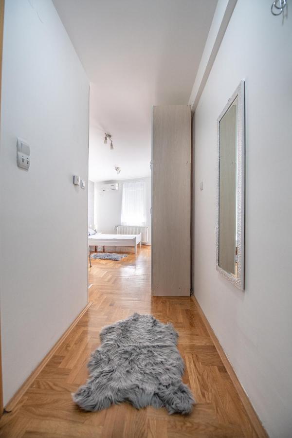 Stella Modern Apartment 2 Novi Sad Bagian luar foto
