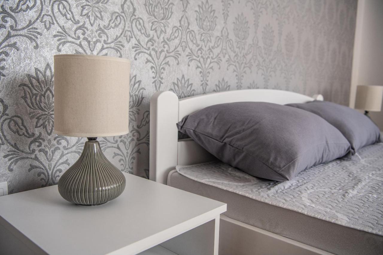 Stella Modern Apartment 2 Novi Sad Bagian luar foto